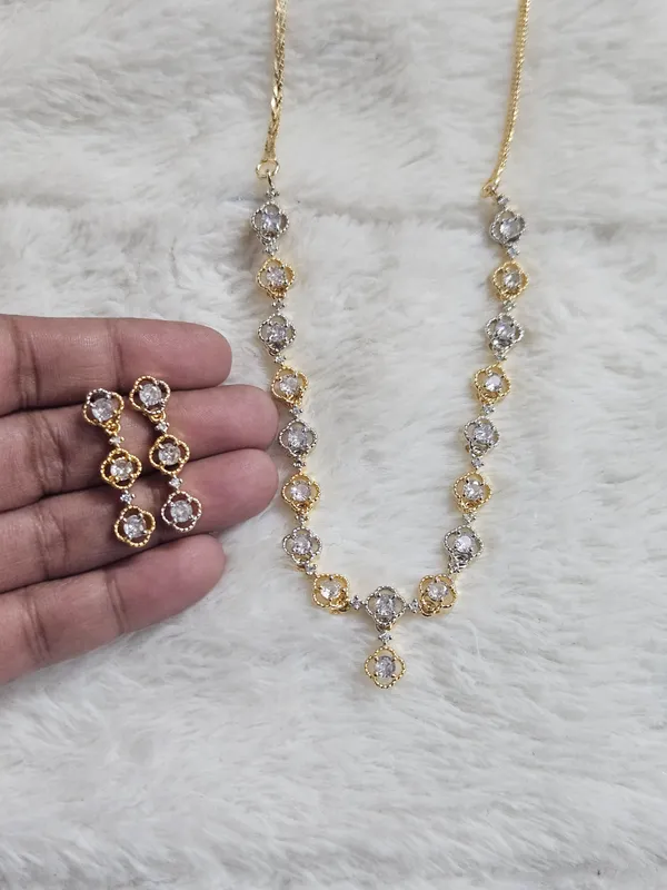 Gold_Tone_Crystal_Necklace_Set_for_Women