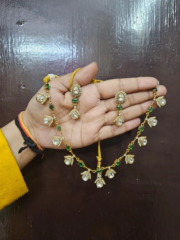 Gold-Toned_Green_Stone_Necklace_Set_for_Women