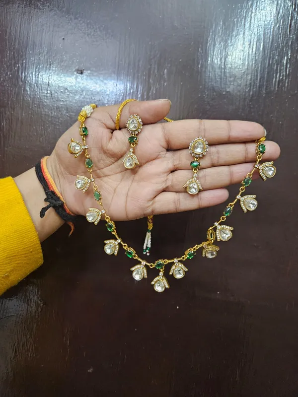 Gold-Toned_Green_Stone_Necklace_Set_for_Women