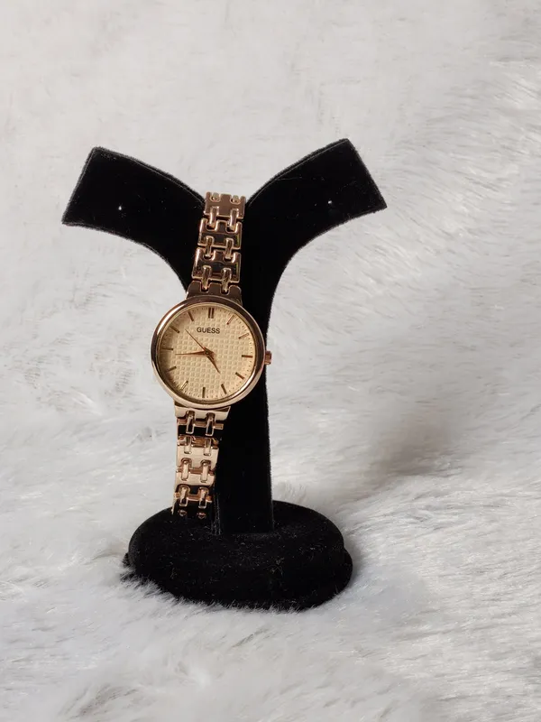 Gold_Tone_Metal_Analog_Wristwatch_for_Women