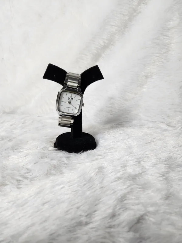 Silver_Metal_Strap_Analog_Watch_for_Adults