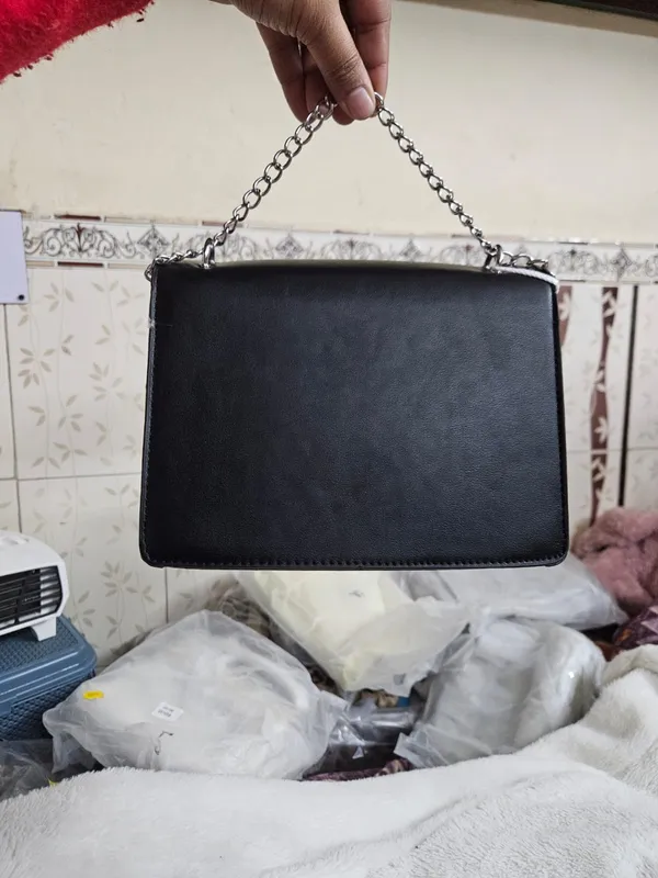 Black_Leather_Look_Chain_Sling_Bag_for_Women