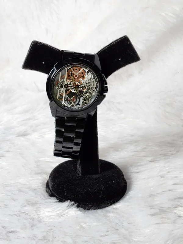 Black_Analog_Bracelet_Watch_for_Men