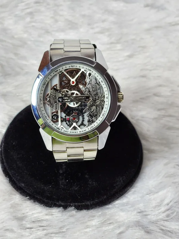 Silver_Metal_Skeleton_Style_Watch_for_Men