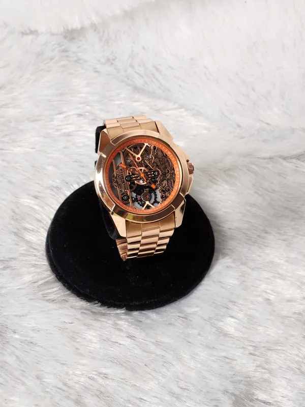 Rose_Gold_Metal_Analog_Watch_for_Men