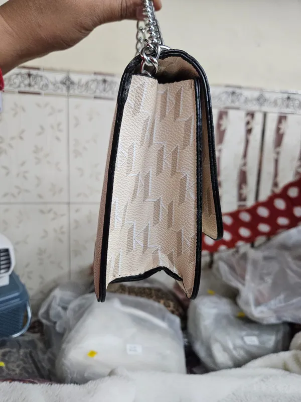 Beige_Synthetic_Leather_Chain_Sling_Bag_for_Women
