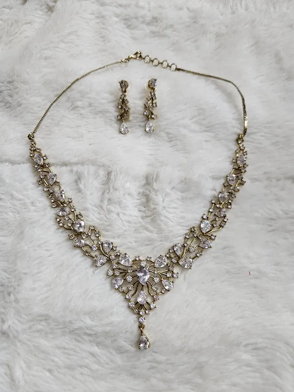 Gold_Tone_Crystal_Necklace_And_Earrings_Set_for_Women