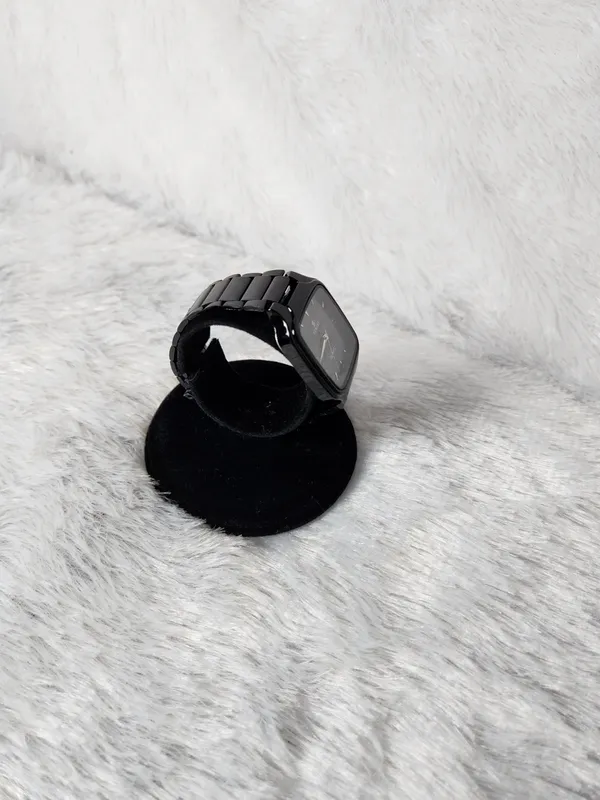 Black_Metal_Analog_Watch_for_Unisex