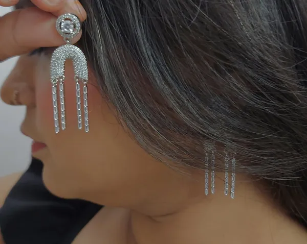 Silver_Tone_Rhinestone_Chandelier_Drop_Earrings_for_Women