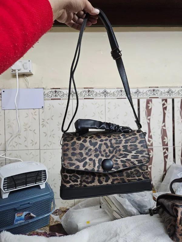 Brown_Synthetic_Leopard_Print_Shoulder_Bag_for_Women