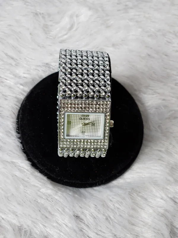 Silver_Embellished_Metal_Bracelet_Watch_for_Women