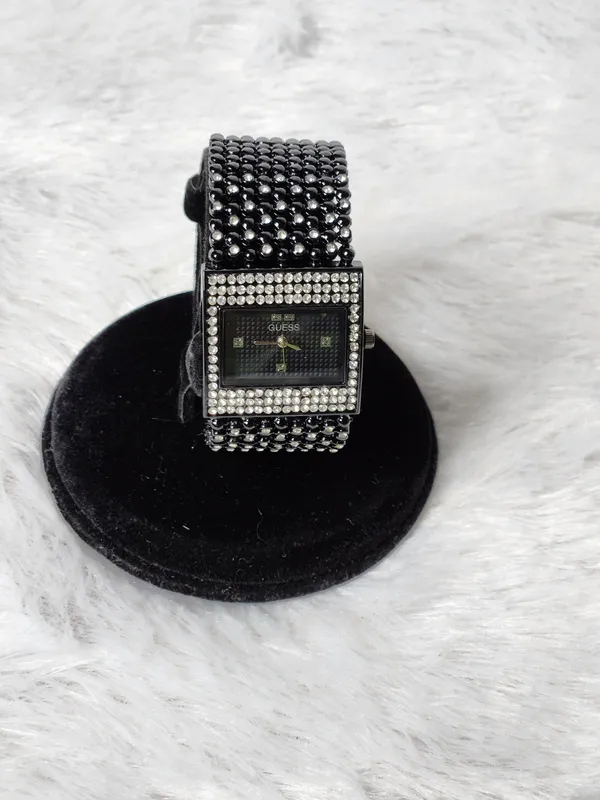 Black_Beaded_Bracelet_Watch_for_Women
