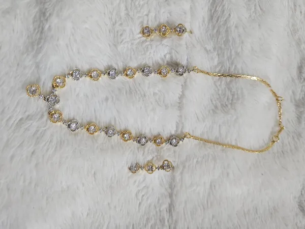 Gold_Tone_Crystal_Necklace_Set_for_Women