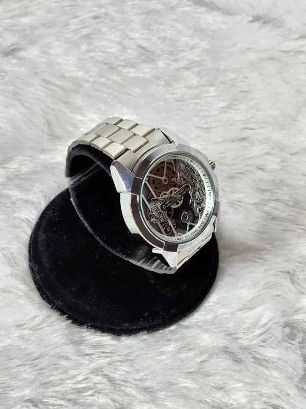 Silver_Metal_Skeleton_Style_Watch_for_Men