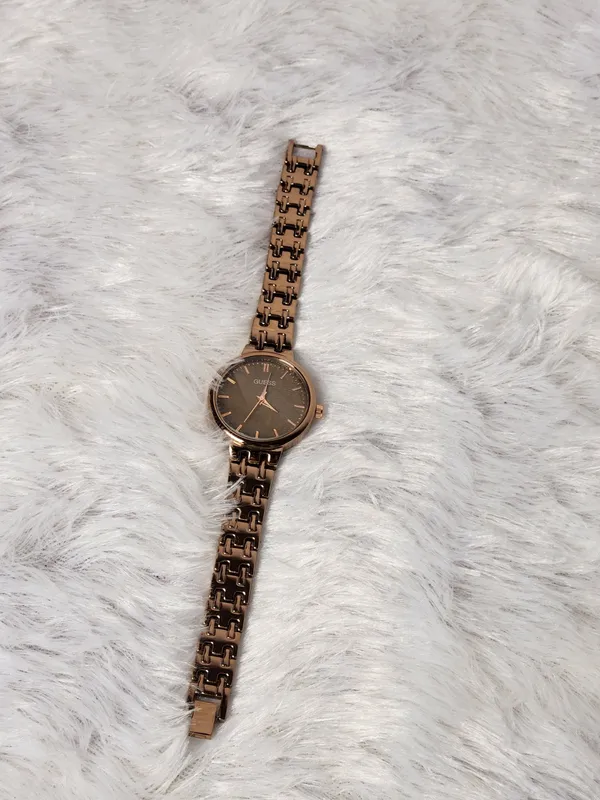 Gold_Tone_Metal_Analog_Wristwatch_for_Women