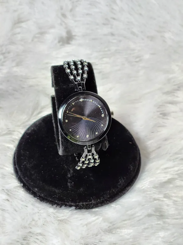 Black_Beaded_Bracelet_Analog_Watch_for_Women
