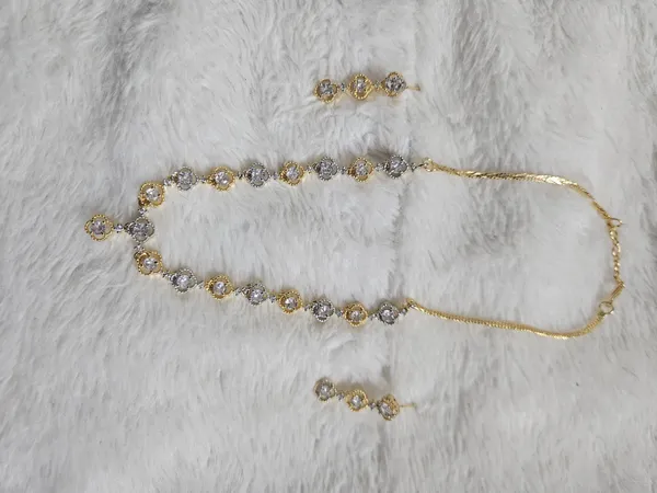Gold_Tone_Crystal_Necklace_Set_for_Women