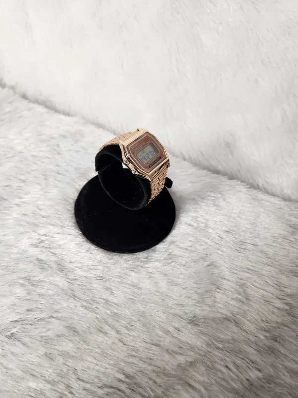 Rose_Gold_Metal_Digital_Watch_for_Women