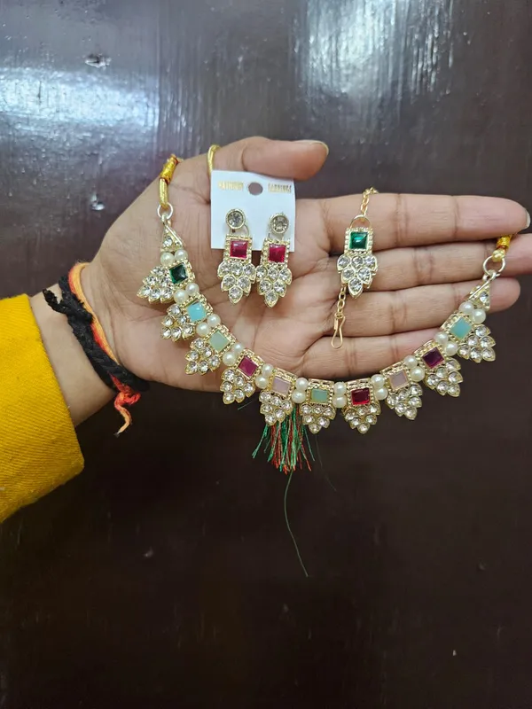 Gold_Tone_Multicolour_Stone_Necklace_Set_for_Women