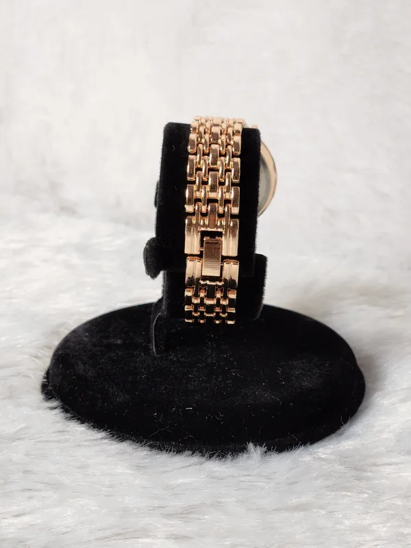 Rose_Gold_Analog_Bracelet_Watch_for_Women