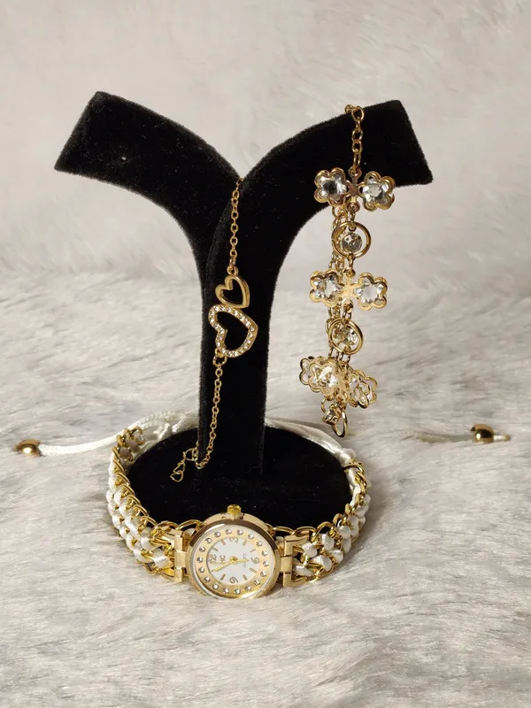 Gold_Tone_Floral_Charm_Bracelet_Watch_Set_For_Women