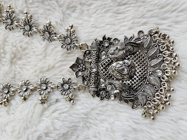Silver_Oxidized_Floral_Necklace_Set_for_Women