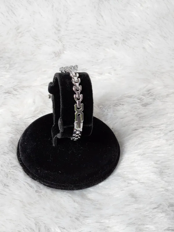 Silver_Analog_Pendant_Watch_for_Women