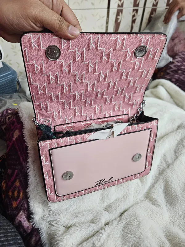 Pink_Patterned_Chain_Strap_Shoulder_Bag_for_Women