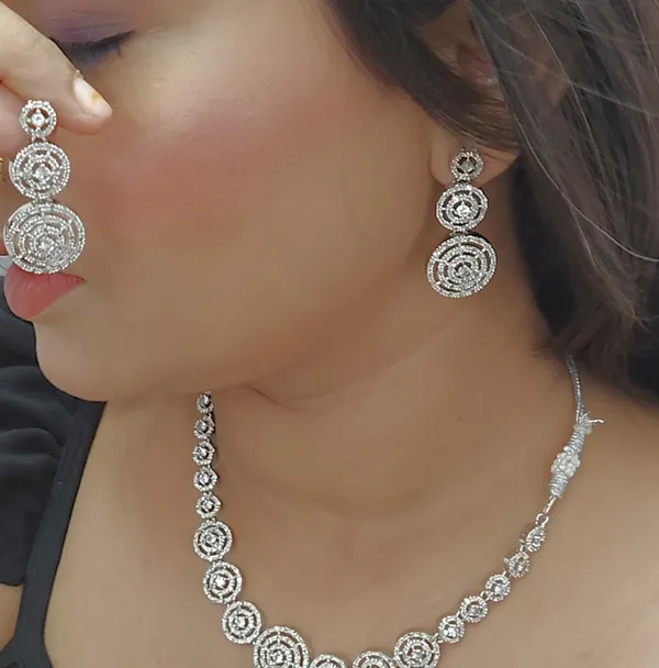 Silver_Tone_Circular_Jewellery_Set_for_Women