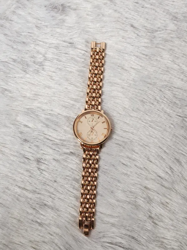 Rose_Gold_Analog_Bracelet_Watch_for_Women
