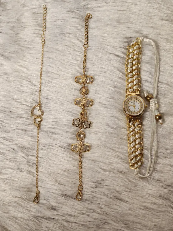 Gold_Tone_Floral_Charm_Bracelet_Watch_Set_For_Women
