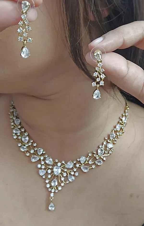Gold_Tone_Crystal_Necklace_And_Earrings_Set_for_Women