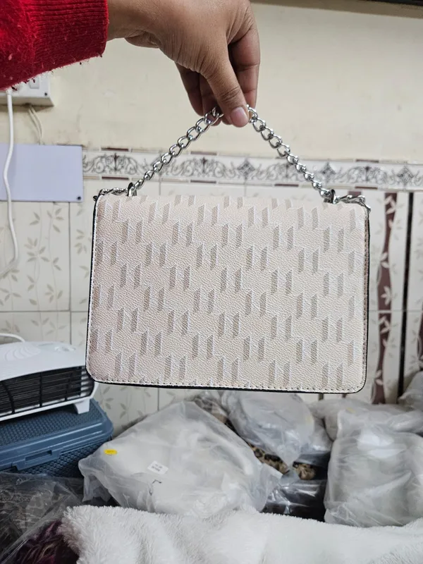 Beige_Synthetic_Leather_Chain_Sling_Bag_for_Women