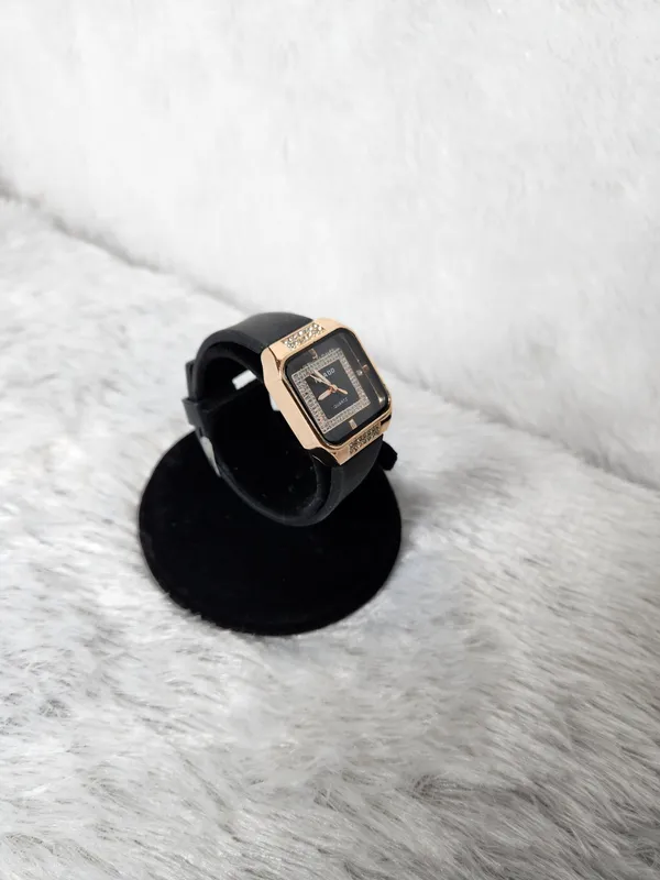 Black_Silicone_Strap_Analog_Watch_for_Women