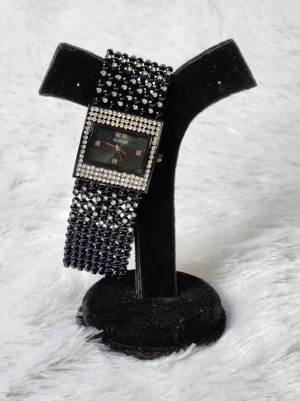 Black_Beaded_Bracelet_Watch_for_Women