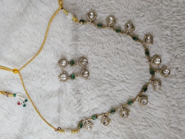Gold-Toned_Green_Stone_Necklace_Set_for_Women