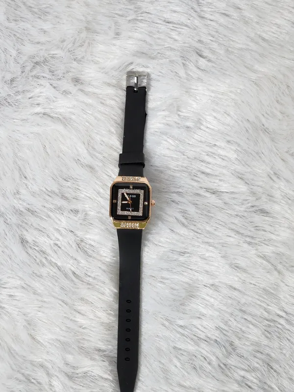 Black_Silicone_Strap_Analog_Watch_for_Women