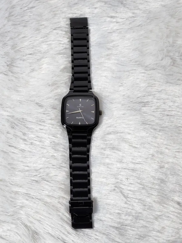 Black_Metal_Analog_Watch_for_Unisex