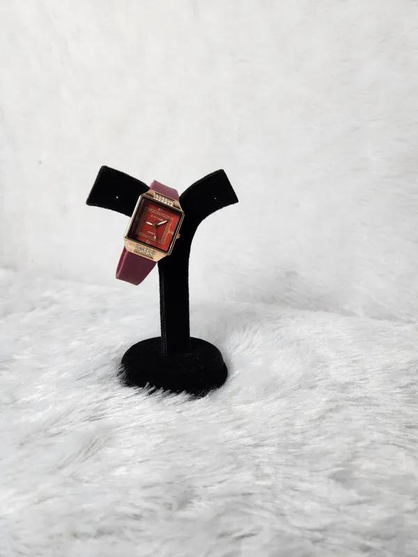 Maroon_Square_Dial_Analog_Watch_for_Women