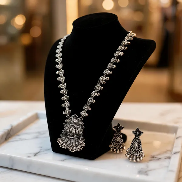 Silver_Oxidized_Alloy_Floral_Necklace_Set_For_Women