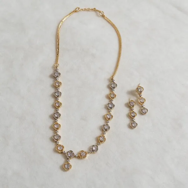 Gold_Tone_Crystal_Necklace_Set_For_Women
