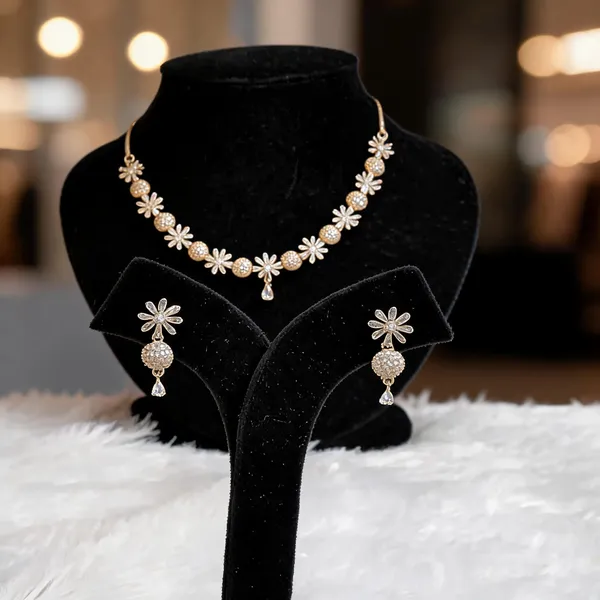 Gold_Alloy_Floral_Necklace_And_Earrings_Set_For_Women