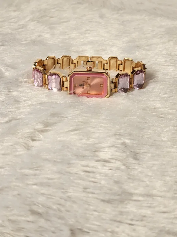 Gold_Tone_Rectangular_Dial_Bracelet_Watch_for_Women