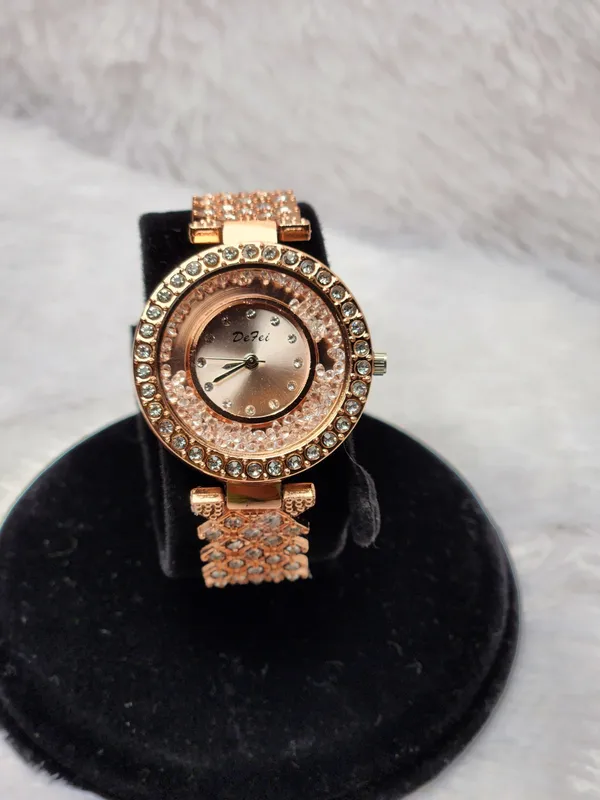 Rose_Gold_Metal_Analog_Watch_for_Women