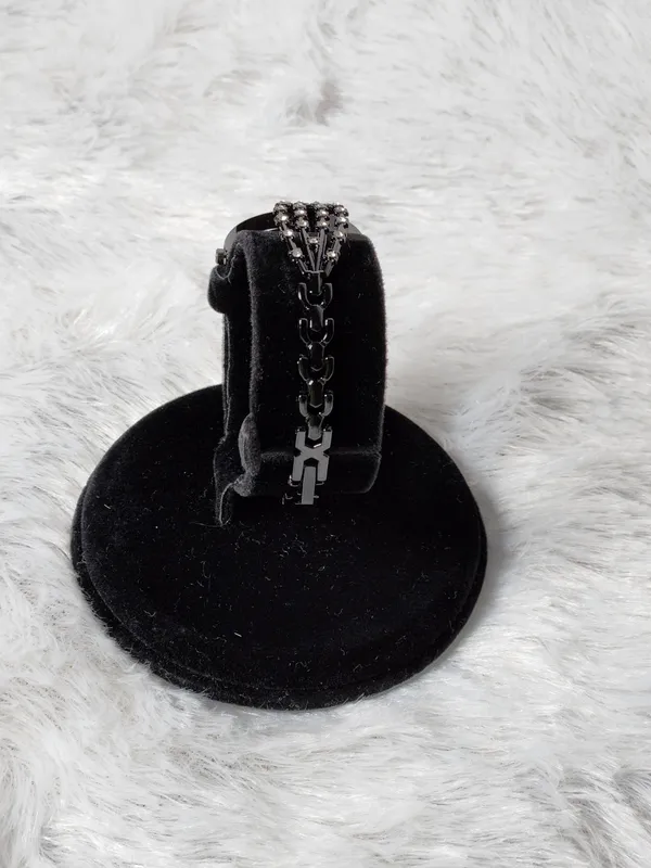 Black_Beaded_Bracelet_Analog_Watch_for_Women