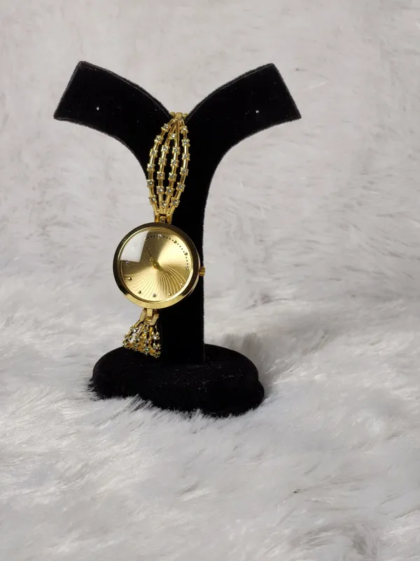 Gold_Tone_Bracelet_Watch_for_Women