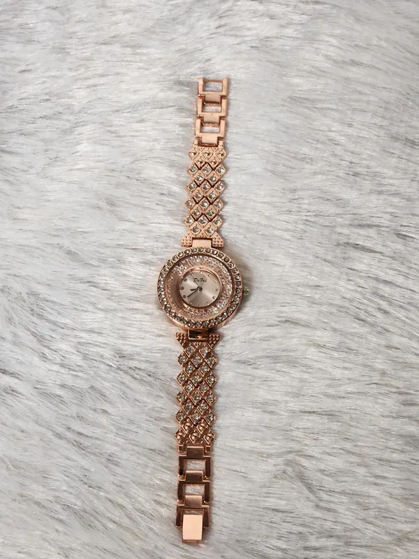 Rose_Gold_Metal_Analog_Watch_for_Women