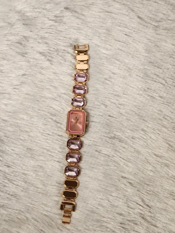 Gold_Tone_Rectangular_Dial_Bracelet_Watch_for_Women