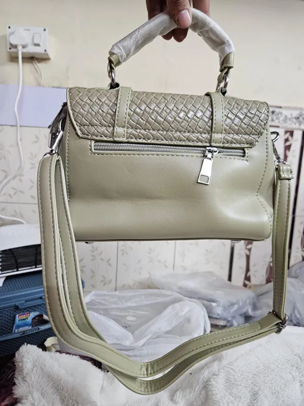 Beige_Textured_Structured_Handbag_for_Women