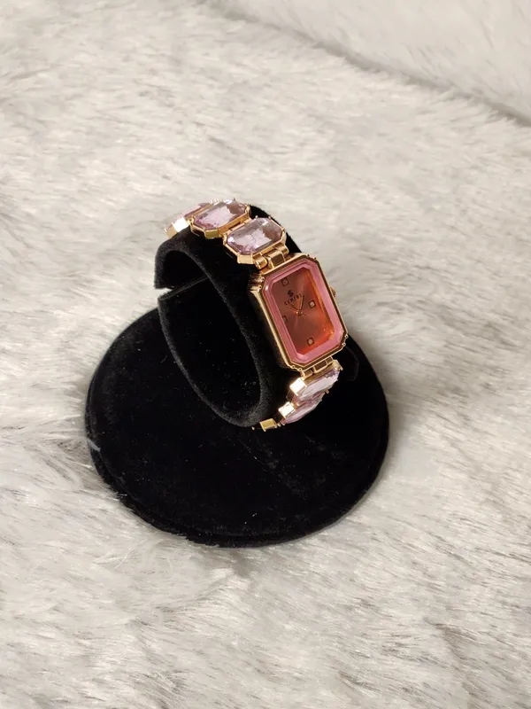 Gold_Tone_Rectangular_Dial_Bracelet_Watch_for_Women
